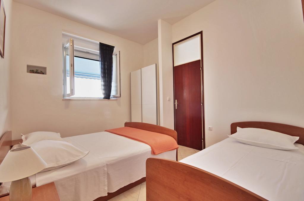 Apartment Zara 2 With Boat Place มีมิตเซ ห้อง รูปภาพ