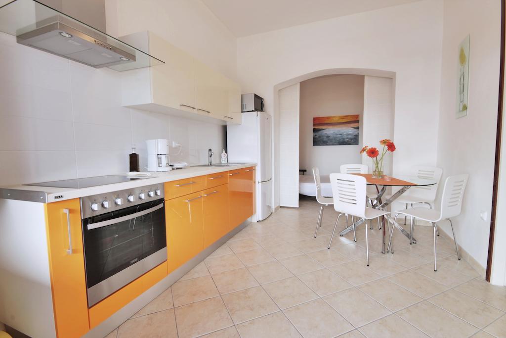 Apartment Zara 2 With Boat Place มีมิตเซ ห้อง รูปภาพ
